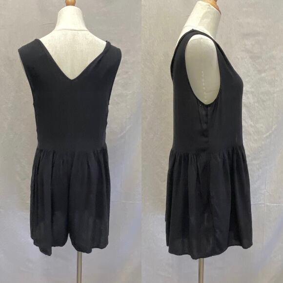 ECOTE Urban Outfitters Drapey Carlin Romper size small - Picture 4 of 15